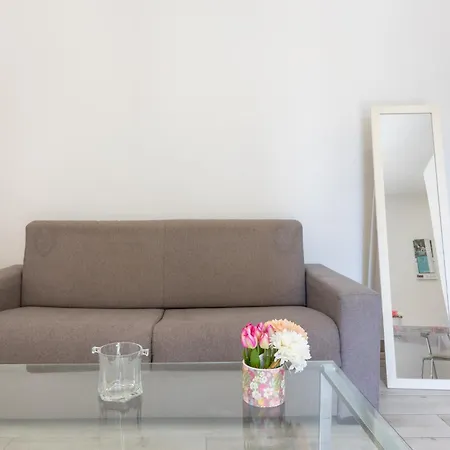 Rainbow Marina 칼리아리